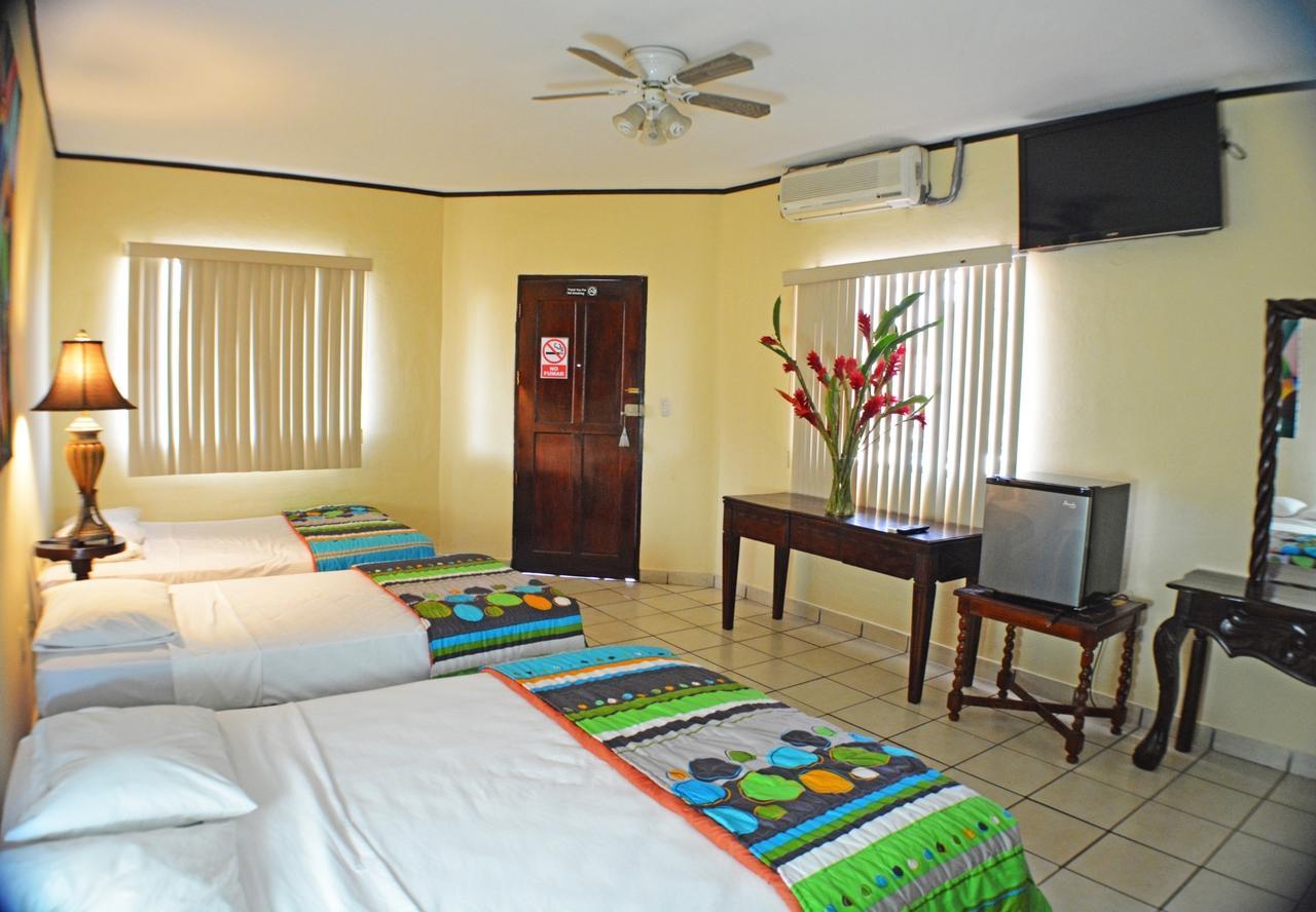 Hotel Los Balcones De צ'יננדגה חדר תמונה